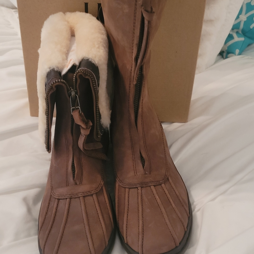 UGG Suede Boots - Picture 5 of 7